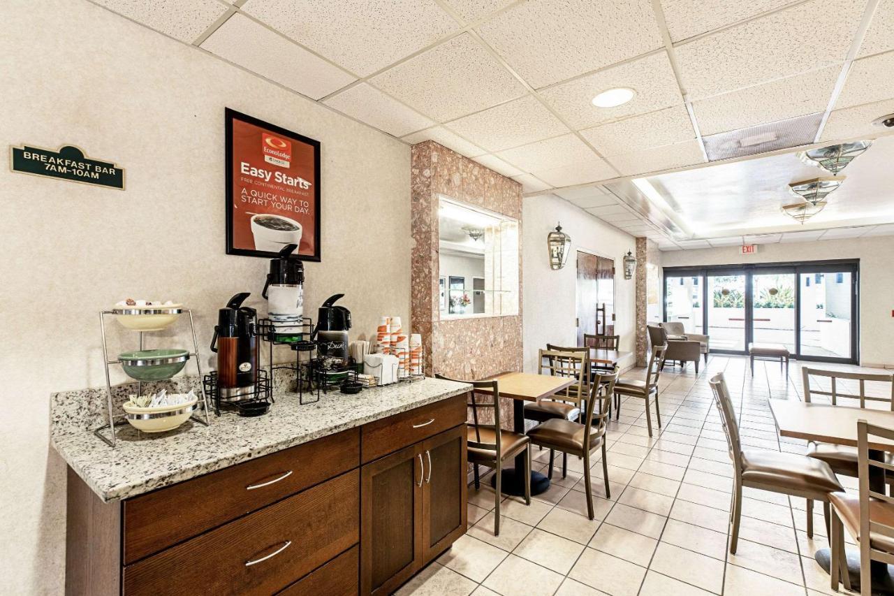 Econo Lodge Vero Beach - Downtown Exteriör bild