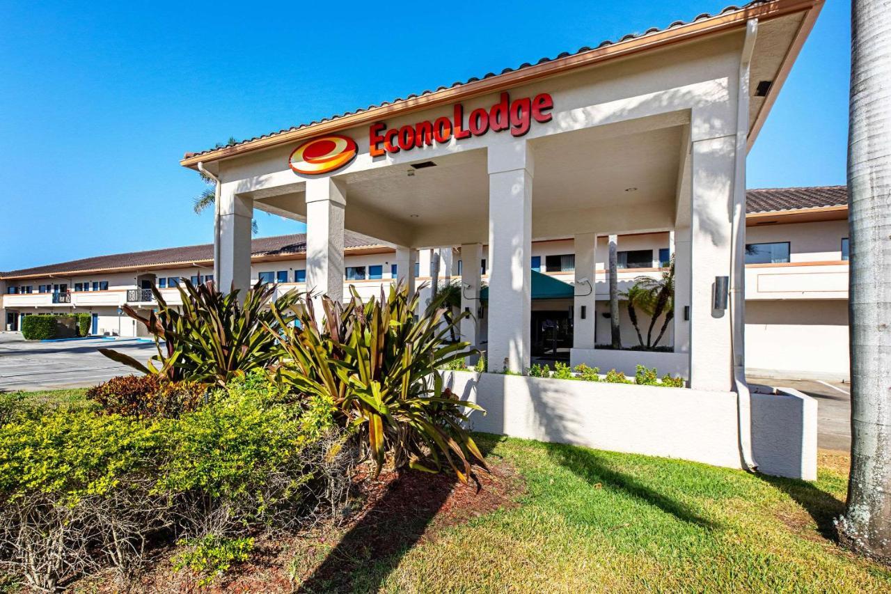 Econo Lodge Vero Beach - Downtown Exteriör bild
