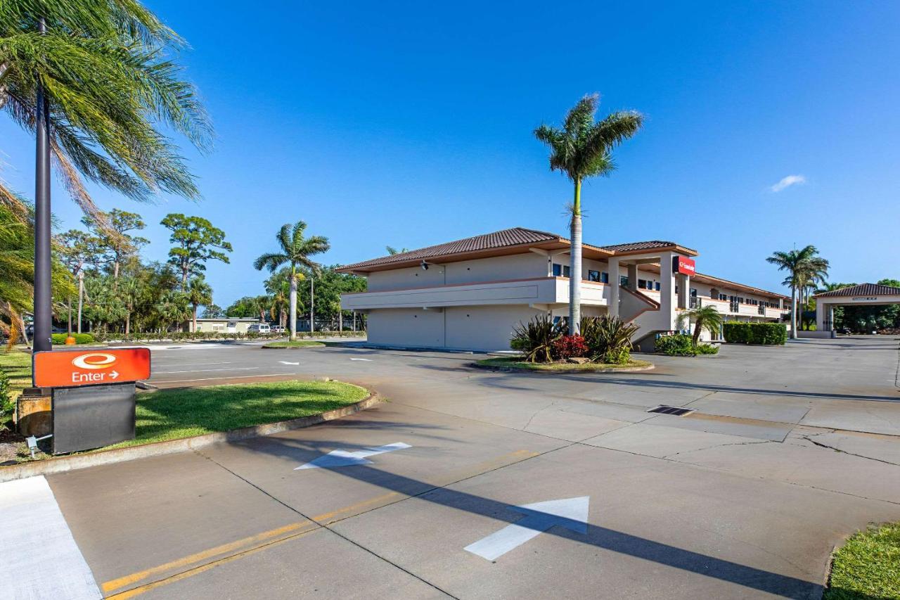 Econo Lodge Vero Beach - Downtown Exteriör bild