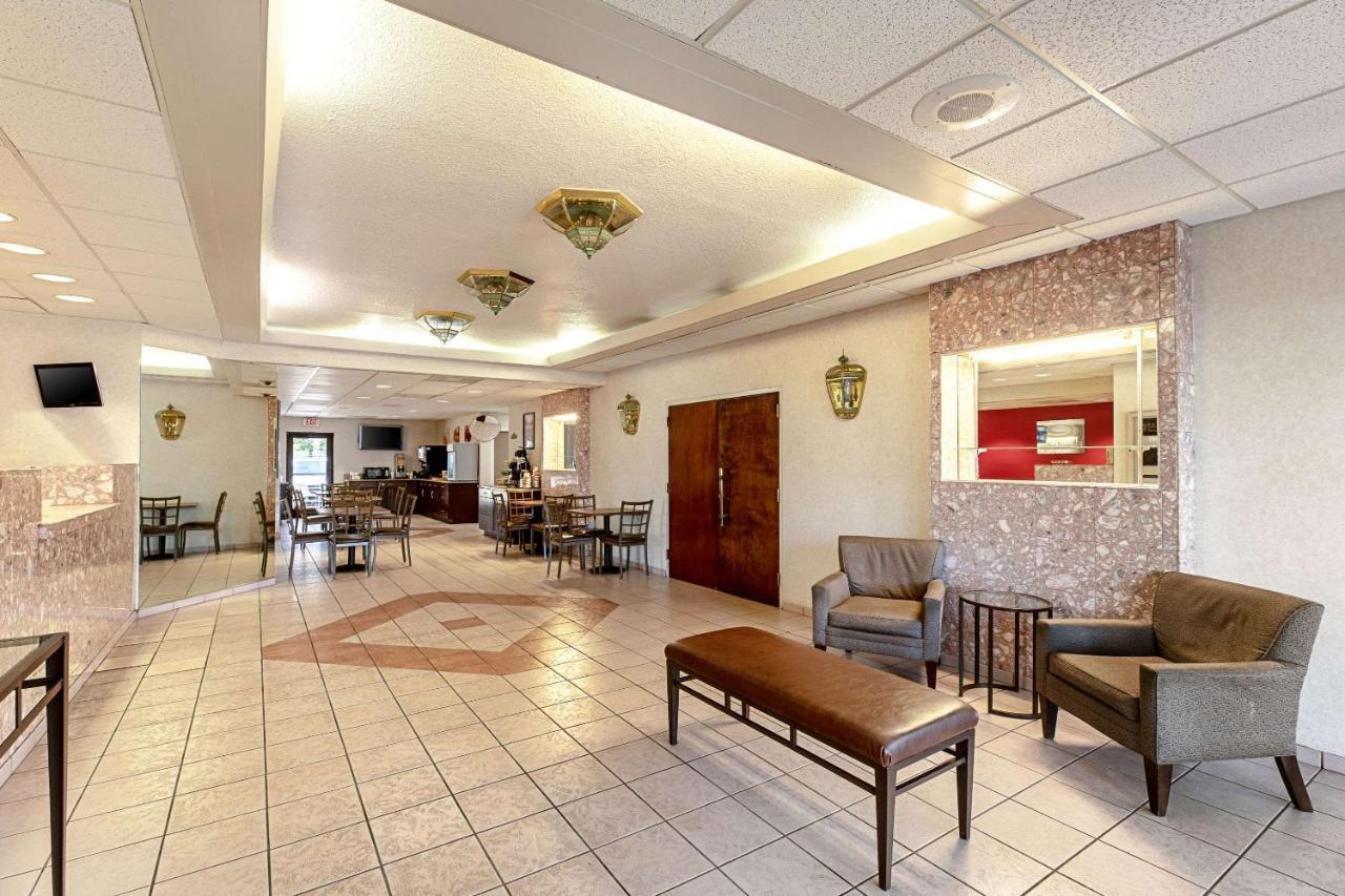 Econo Lodge Vero Beach - Downtown Exteriör bild