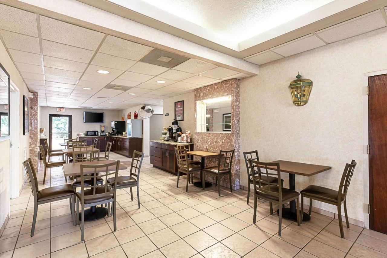 Econo Lodge Vero Beach - Downtown Exteriör bild